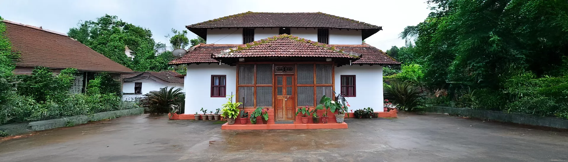 10 Beautiful Kerala House Design_H1.jpg